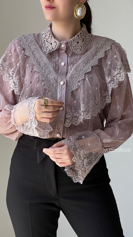 شومیز یقه گیپور وارداتی در ۶ رنگ